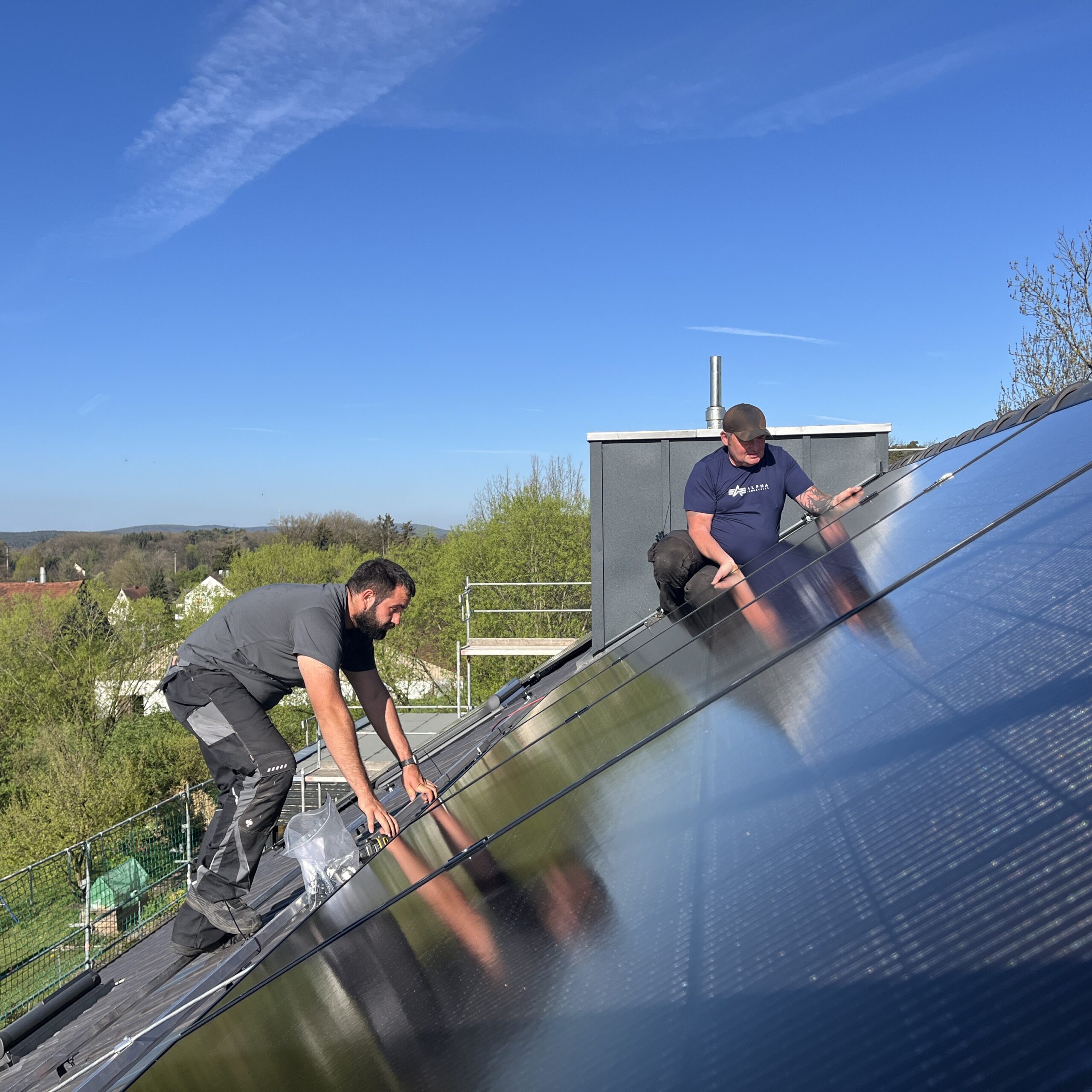 SOLAR-CARPORTS